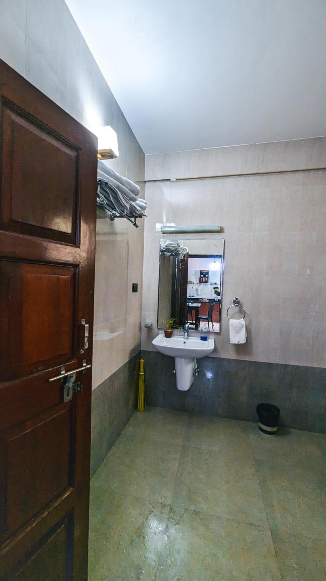 The First House By V3Homestay 4Bhk Private Pool Calangute Exterior photo