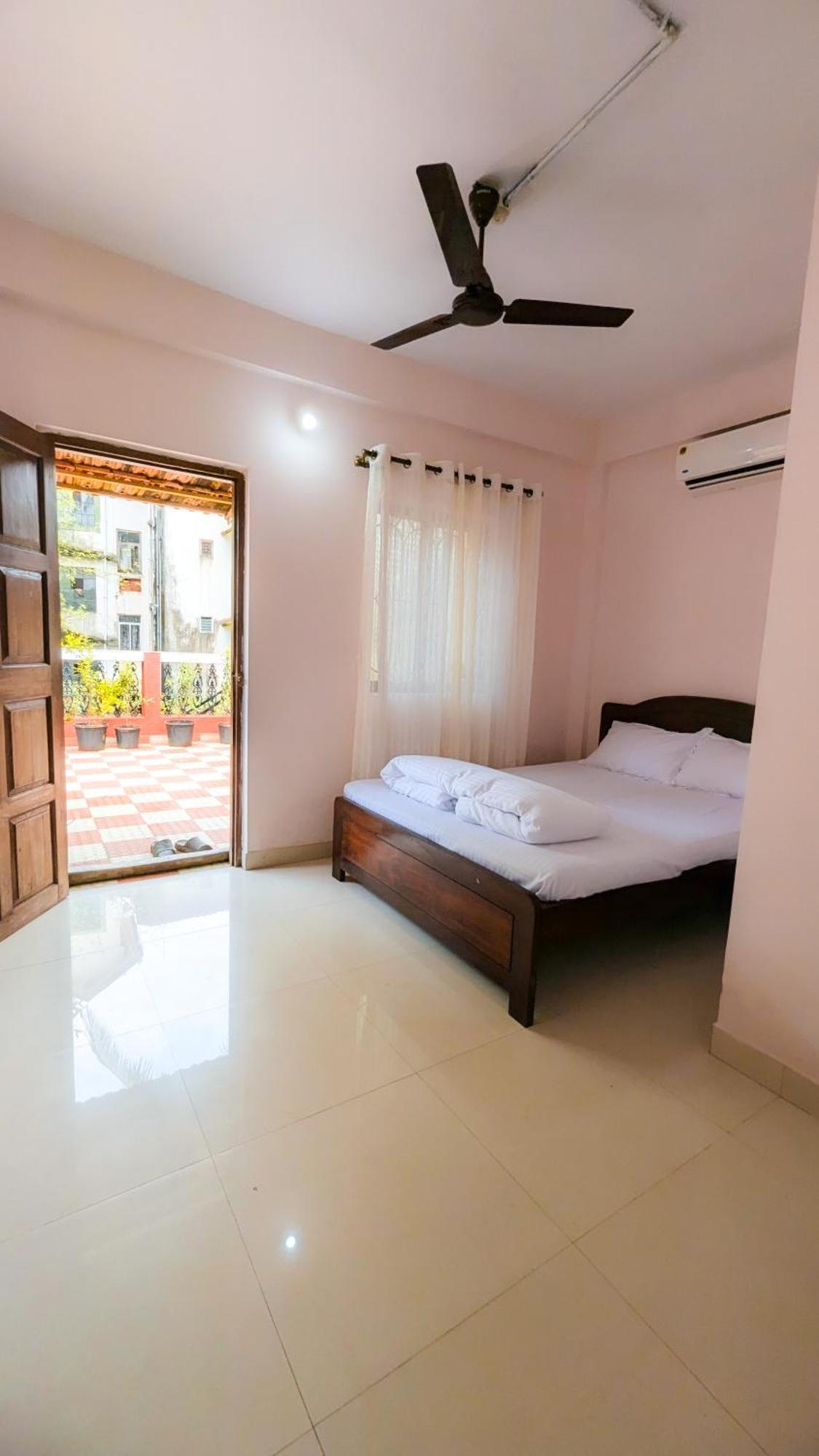 The First House By V3Homestay 4Bhk Private Pool Calangute Exterior photo